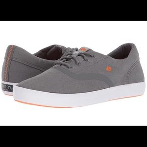 Sperry Canvas Grey Shoe, Size 6 (Big Boys)